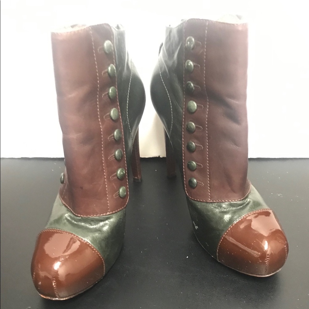 Lamb heeled boots sz5.5